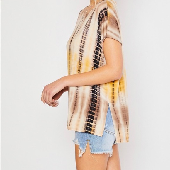 New Tie-Dye Slit Side Knot Top! - Picture 2 of 4